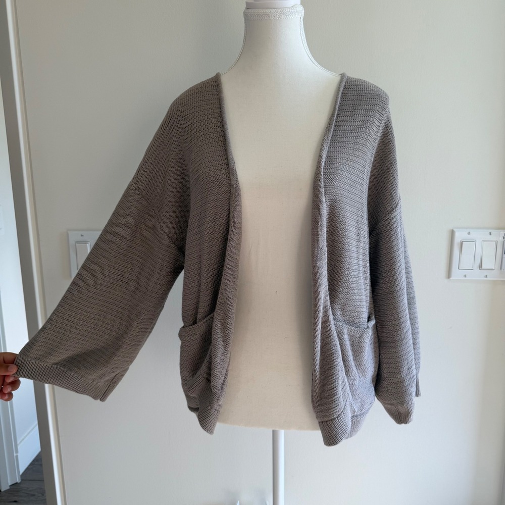 The Group by Babaton Cotton Open Front Cardigan Taupe Grey Oversized Pockets M